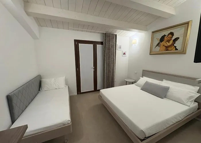 Scossicci Del Sole 3* 洛雷托